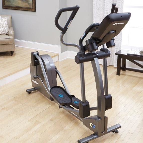 Life Fitness E3 Elliptical - E3-XX00-0105GO