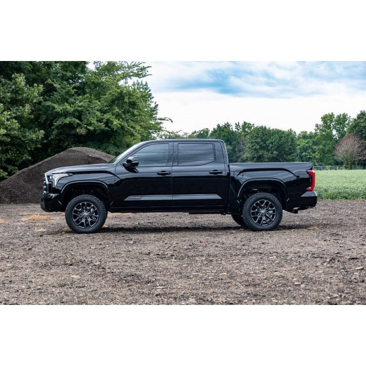 ROUGH COUNTRY 3.5" LIFT KIT WITH FACTORY REAR AIR SUSPENSION | 2022-2024 TOYOTA TUNDRA - 71300