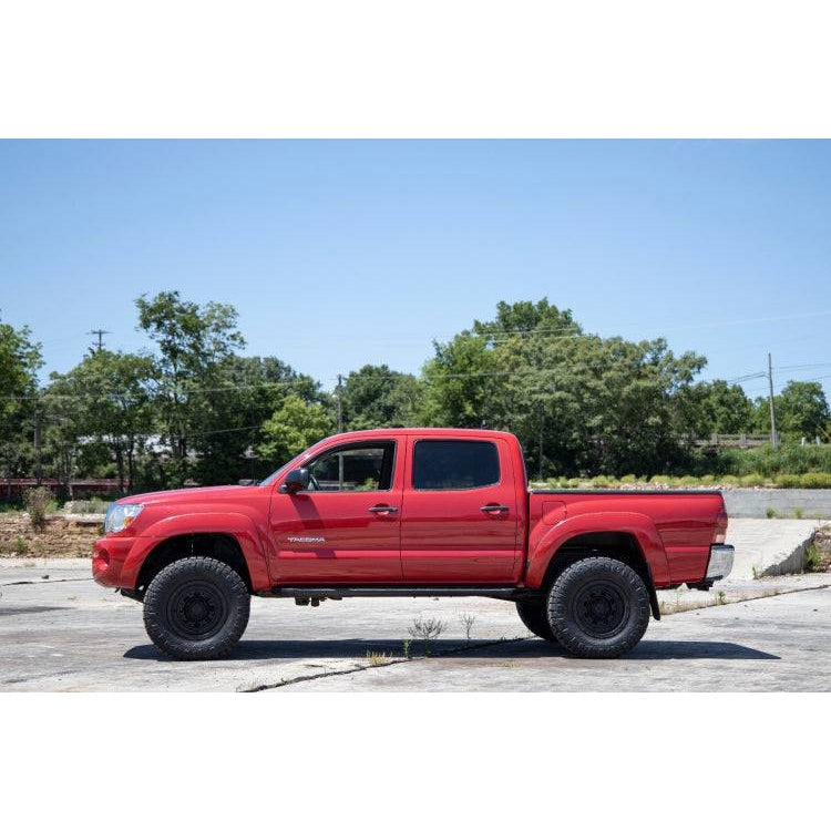 ROUGH COUNTRY 6" LIFT KIT | 2023-2016 TOYOTA TACOMA - 75820